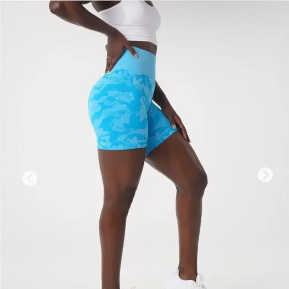 NVGTN Caribbean Camo Seamless Shorts Size XL NWT - Picture 1 of 4